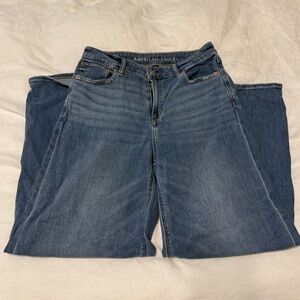 AE Dreamy Drape Stretch
Super High-Waisted Baggy
Wide-Leg Jean
